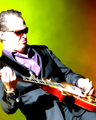 Joe Bonamassa Thunder Bay